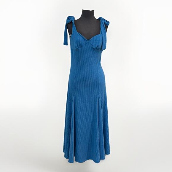 En Saison Dresses & Skirts - En Saison Fit and Flare Dress Women S Blue Stretch Jersey Knit